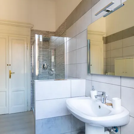 公寓 Duomo Centro 10 Min-linate 10 Min -lumiere Harmony Maison- *